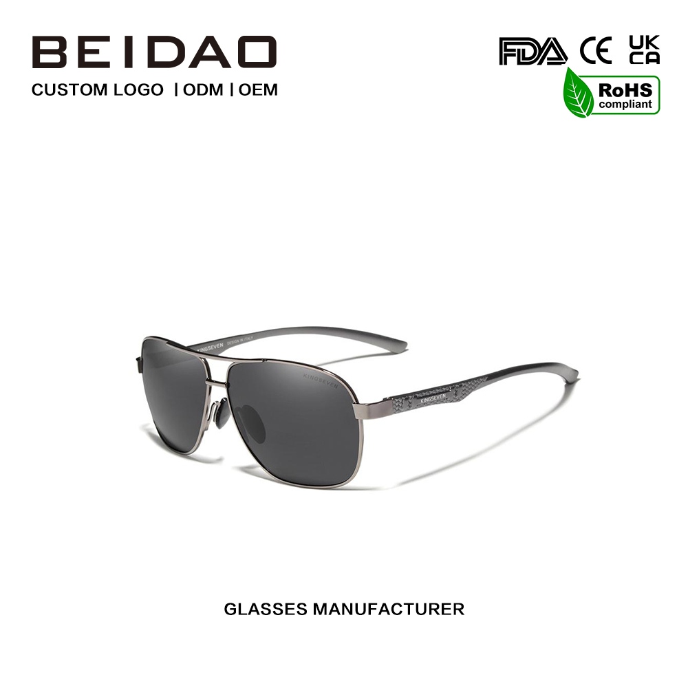 Mote håndlagde polariserte solbriller